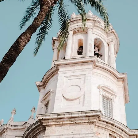 No 38 شقة كاديز